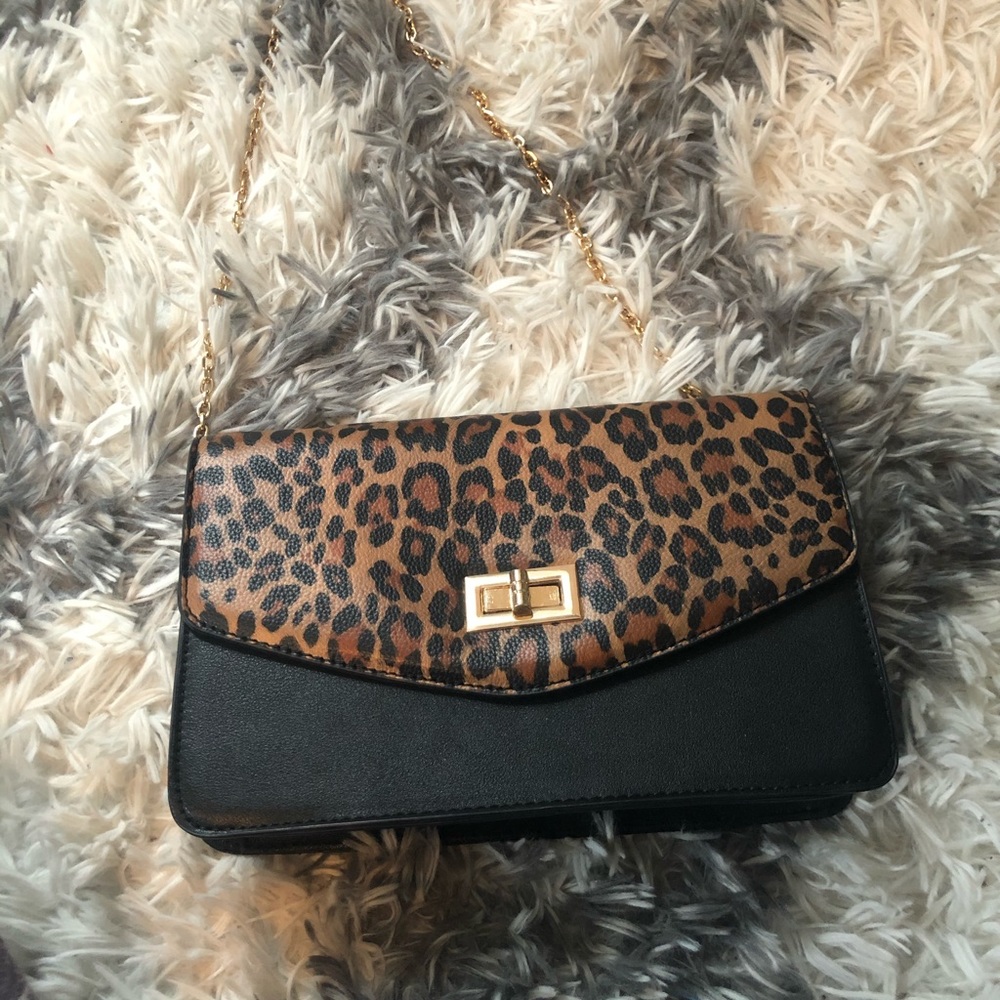 cheetah print chain link crossbody